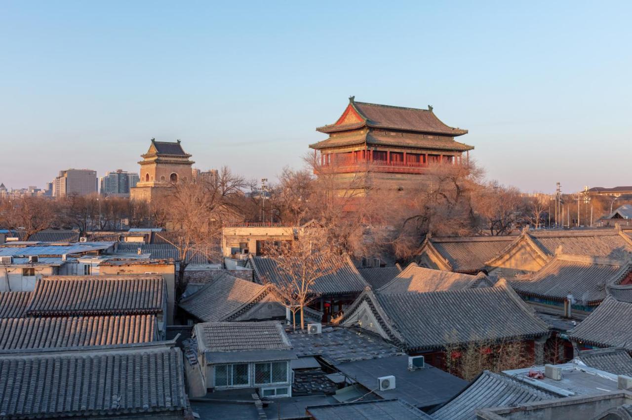 The East Hotel-Very Close To The Drum Tower,The Lama Temple,Houhai Bar Street,And The Forbidden City,There Are Many Old Beijing Traditional Hutongs Around The Hotel ,Experience The Culture Of Old Beijing Hutongs,Near Exit A Of Shichahai On Metro Line Ngoại thất bức ảnh
